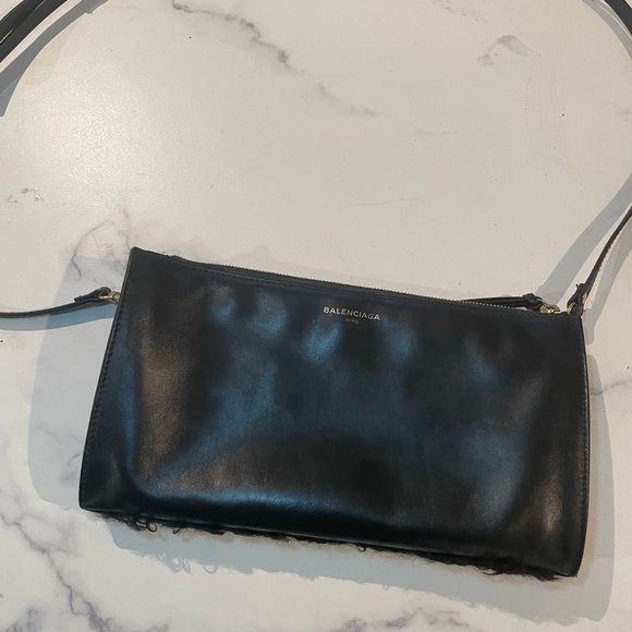 Balenciaga Black Bag Pouch - Sherpa in the back - Picture 1 of 5